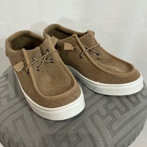 Oomphies Tan and White Slip-On Loafers with Suede Finish